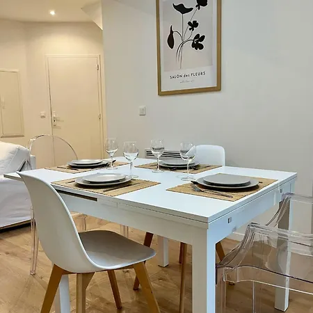 L' Appart' , Tendance Et épuré Avec Bel Extérieur, Proche Du Centre * Amiens