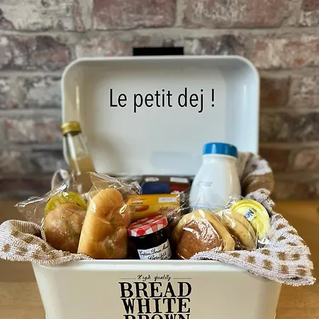 L' Appart' , Tendance Et épuré Avec Bel Extérieur, Proche Du Centre *